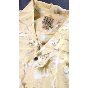 Jos A Bank Floral Silk Short‎ Sleeve Button Up Shirt Mens sz Med Yellow